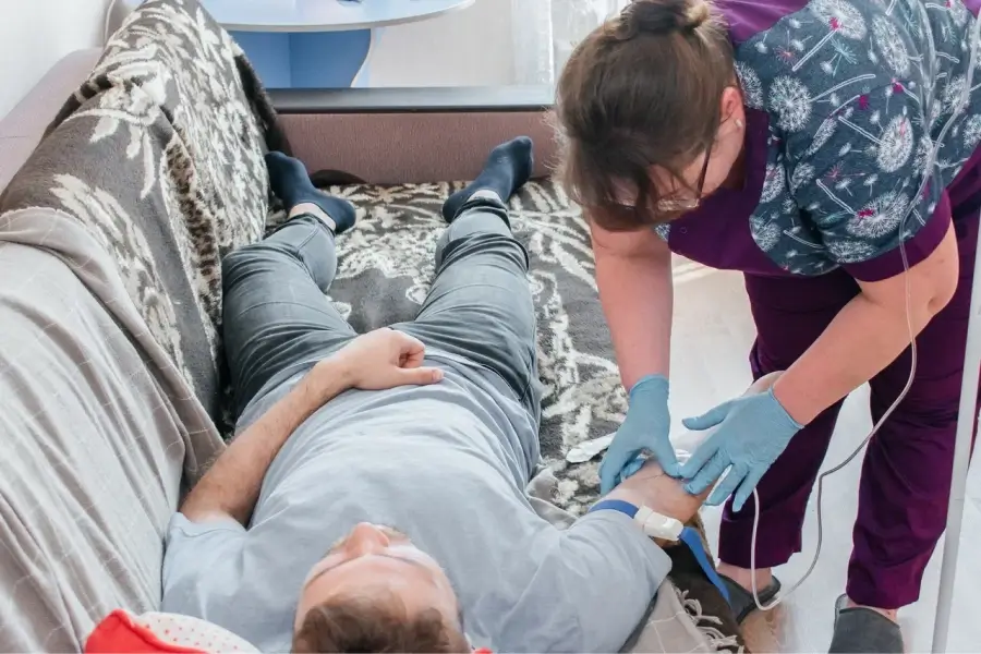 Срочный вывод из запоя в Апатитах: быстро, недорого